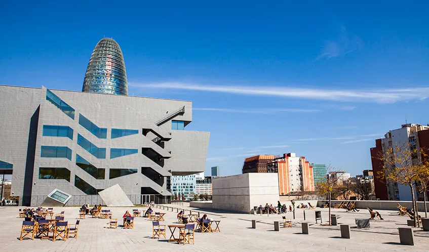 Plaça del DHUB