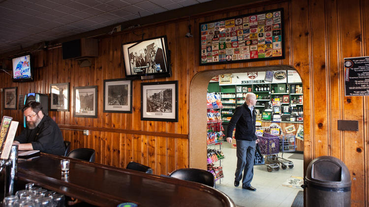 Fischman Liquors and Tavern