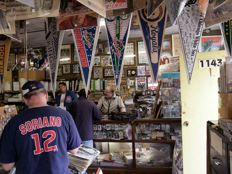 Wrigleyville Sports  Shopping in Lake View, Chicago