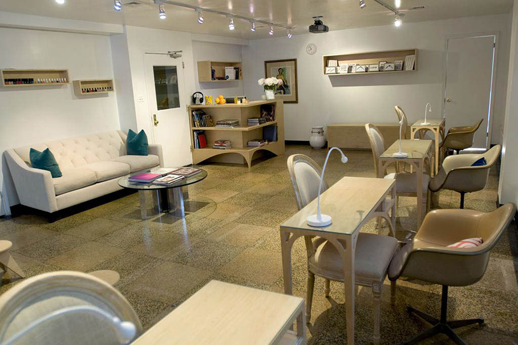 Gallery Unique Nail Salon Décor