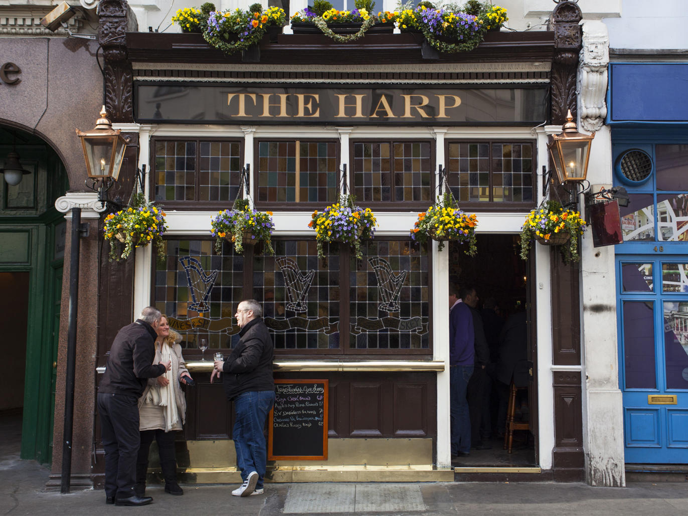 15 Best West End Pubs In London | Pre-Theatre Drinks Done Well