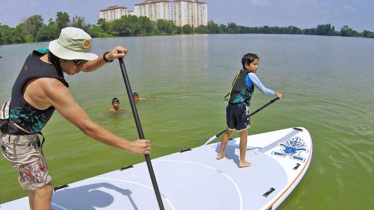 Stand up paddling at Tasik Biru