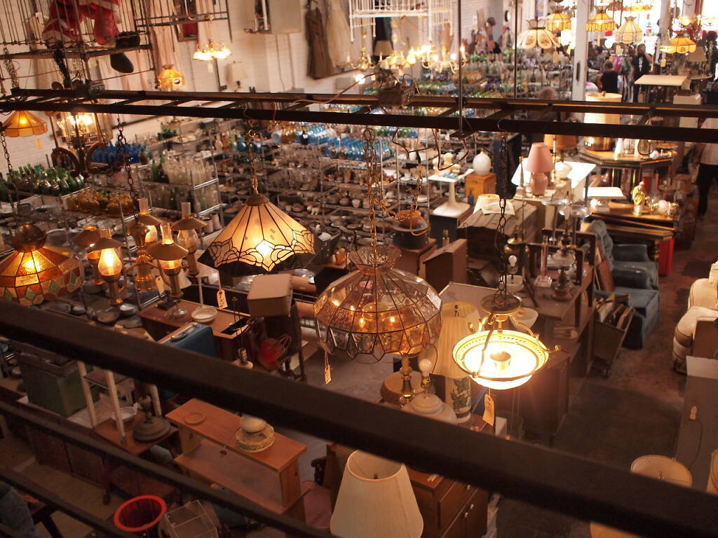 10 Best Thrift Stores In New York For Amazing Deals