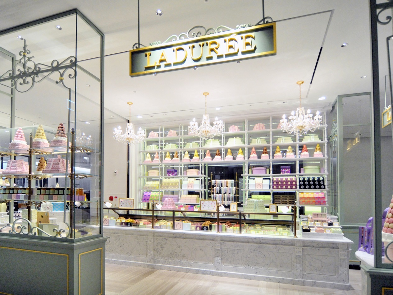 Ladurée | Restaurants in Banpo-dong, Seoul