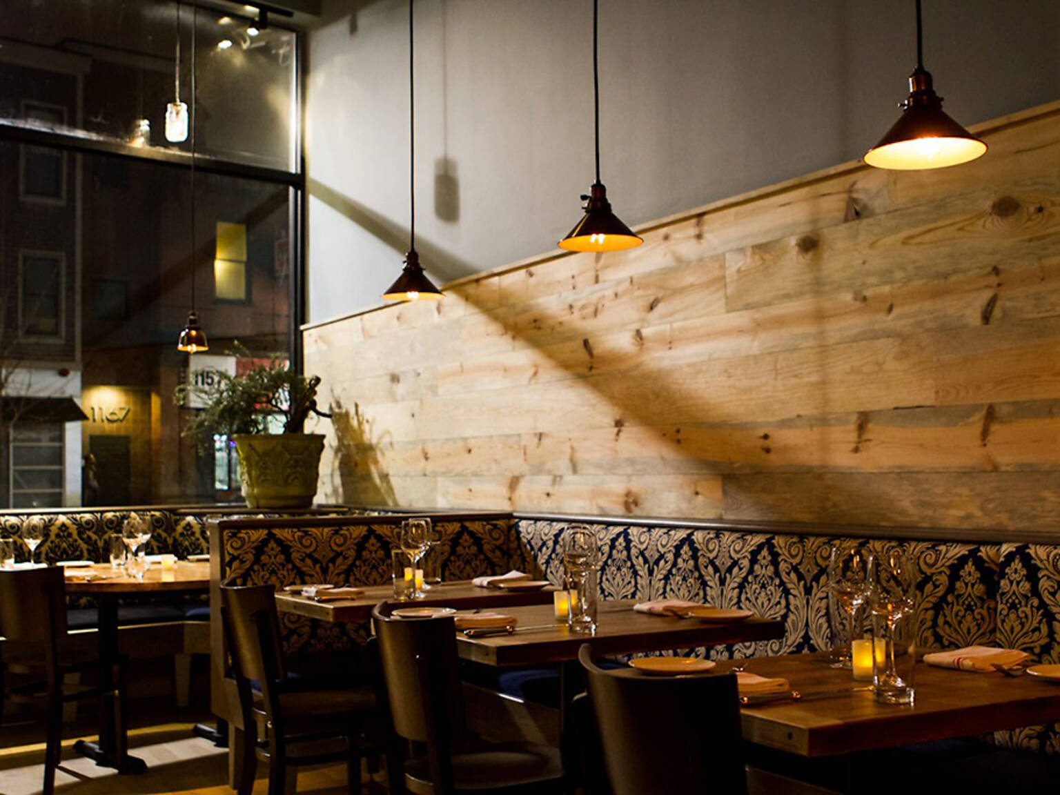 Most Romantic Restaurants in Boston: 16 Date Spots for a Special Occasion