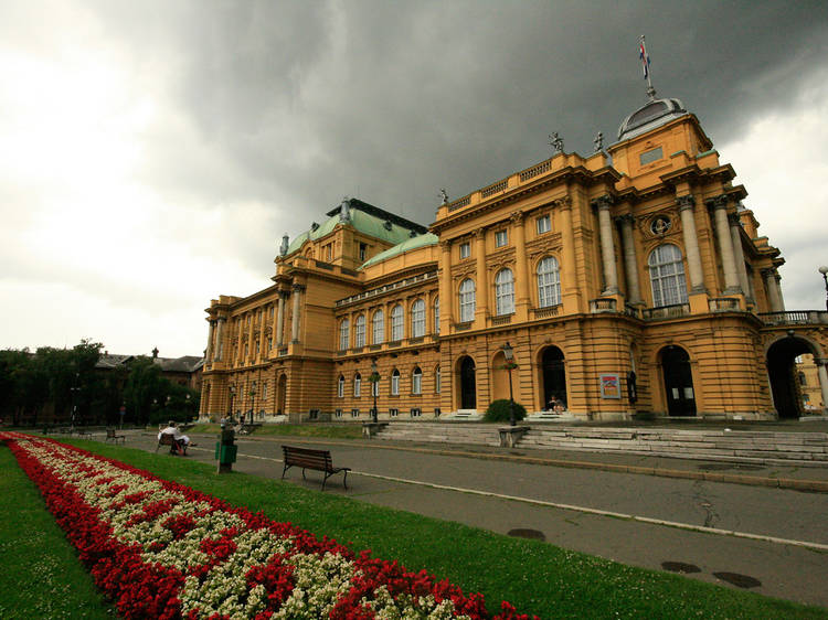 Dress up for a night at the opera