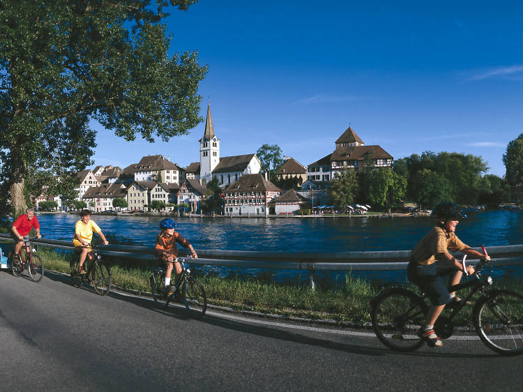 Take an e-bike tour around Lake Lucerne