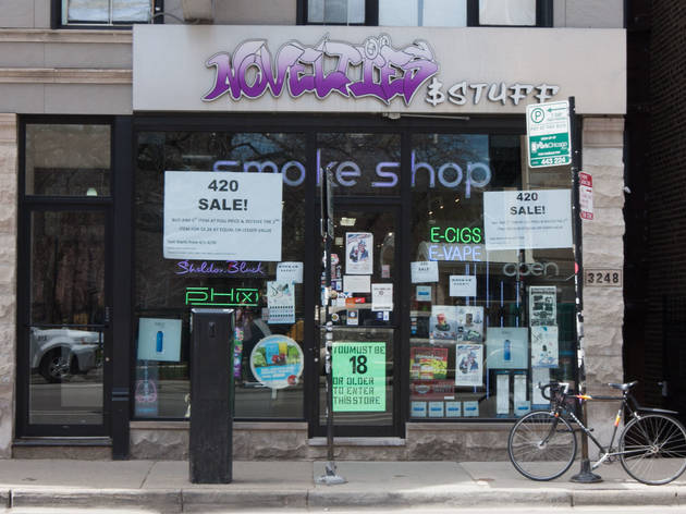 Best Smoke Shops In Chicago For Bongs And Pipes