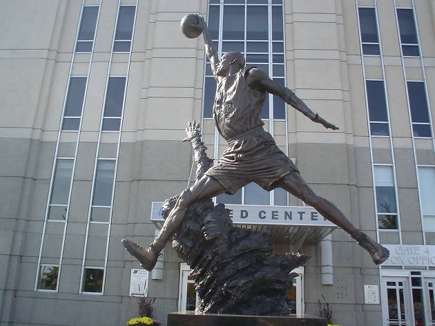 6 places to relocate the Michael Jordan statue