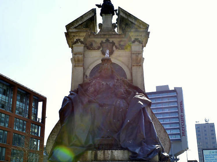 Queen Victoria at Piccadilly Gardens