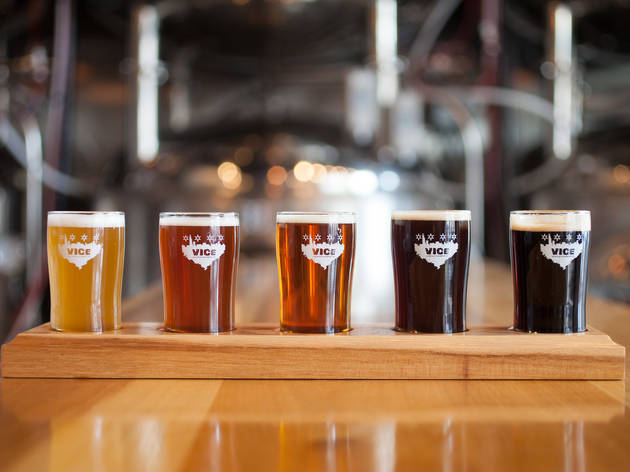 7 Chicago bars where you can bring your own food Vice District Brewing Co.