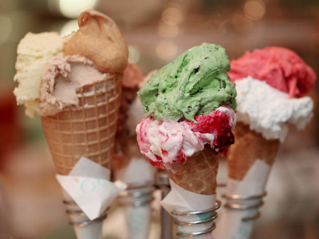 Eat an ice-cream Eat an ice-cream