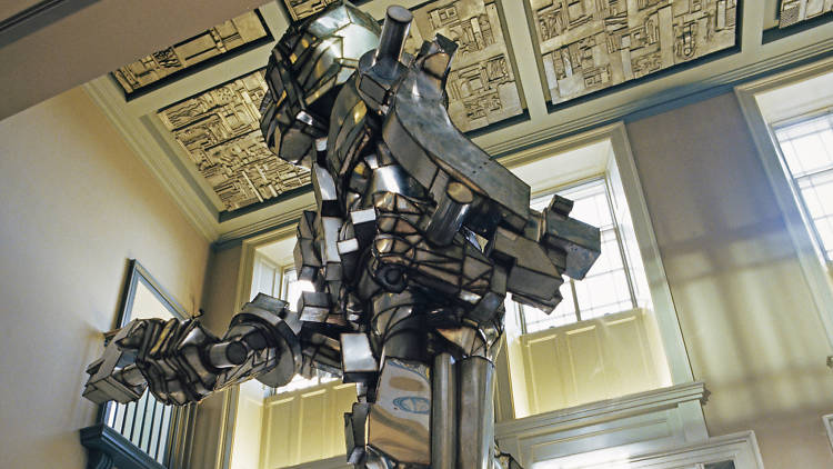 Sir Eduardo Paolozzi, peroni