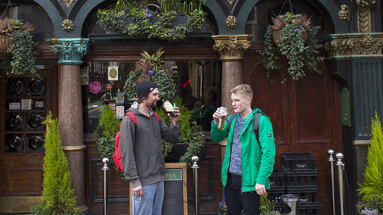 Visit a historic London pub 