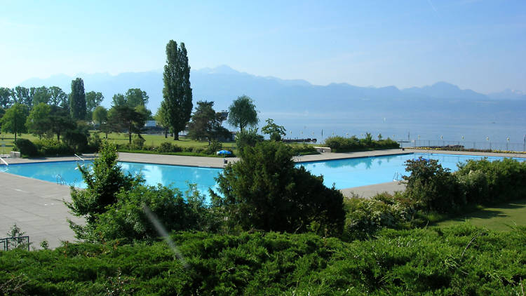 Swim alfresco at the Bellerive Plage