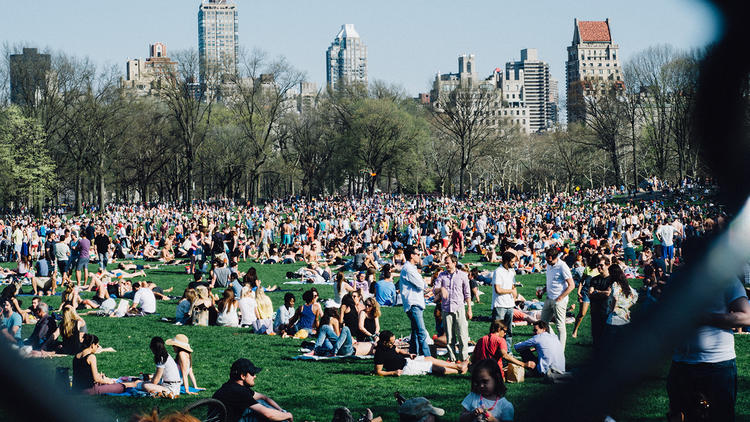 May 6, New Yorkers enjoy the weather in Central Park.