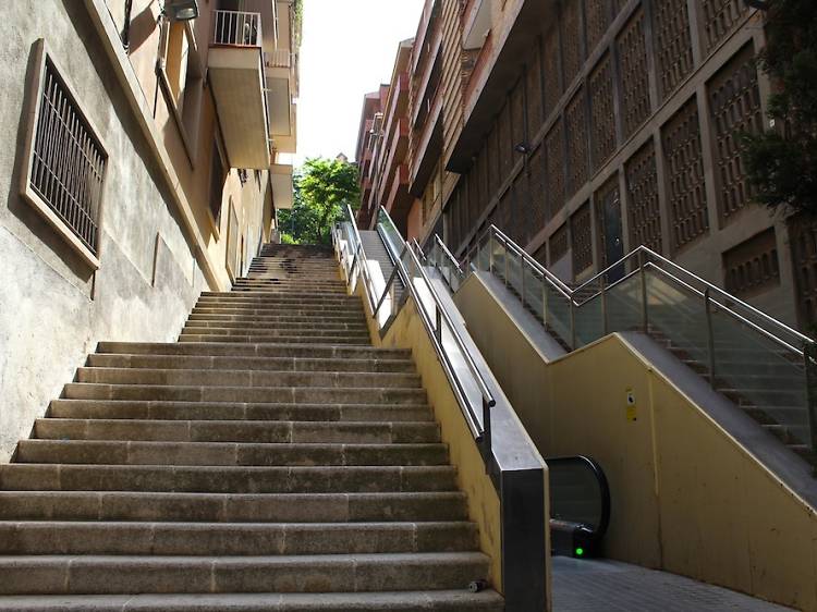 61. Escaleras mecánicas