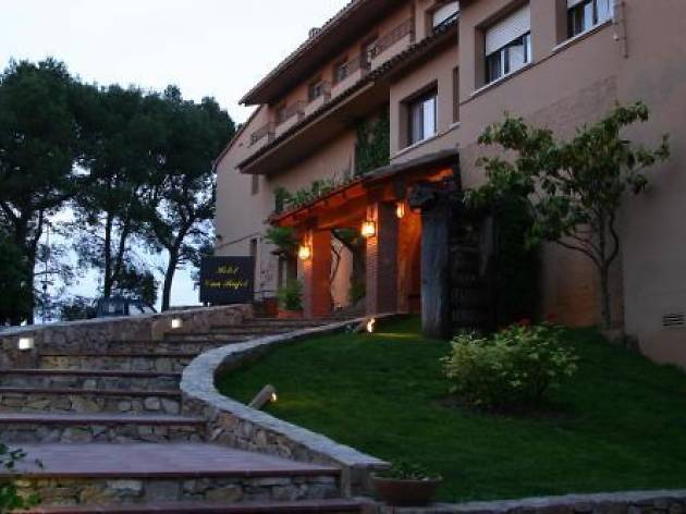Hotel Can Rafel Santa Coloma de Cervelló Hotel Can Rafel Santa Coloma de Cervelló