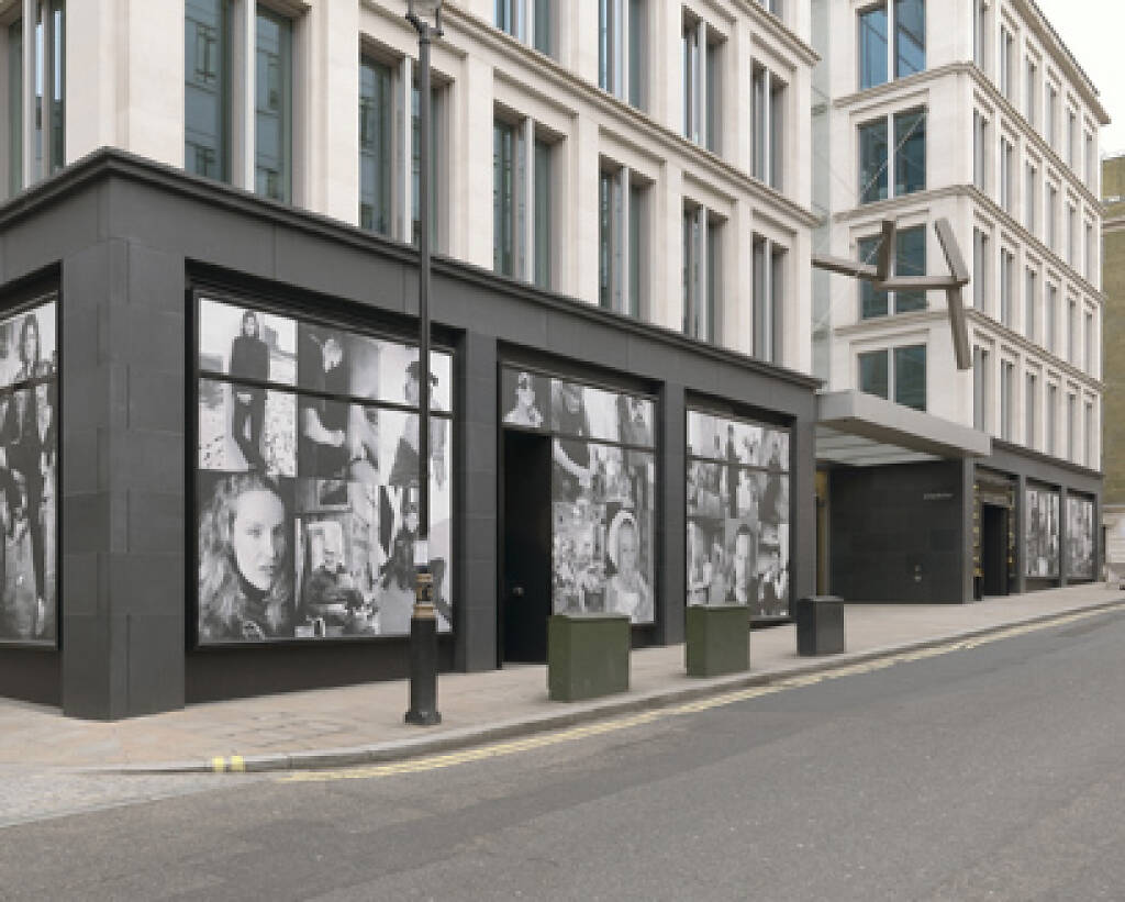50 Best Art Galleries In London, From Institutions To Tiny Exhibition ...