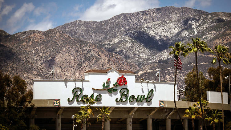 At 100, the Rose Bowl Has Seen Many Sunsets - The New York Times