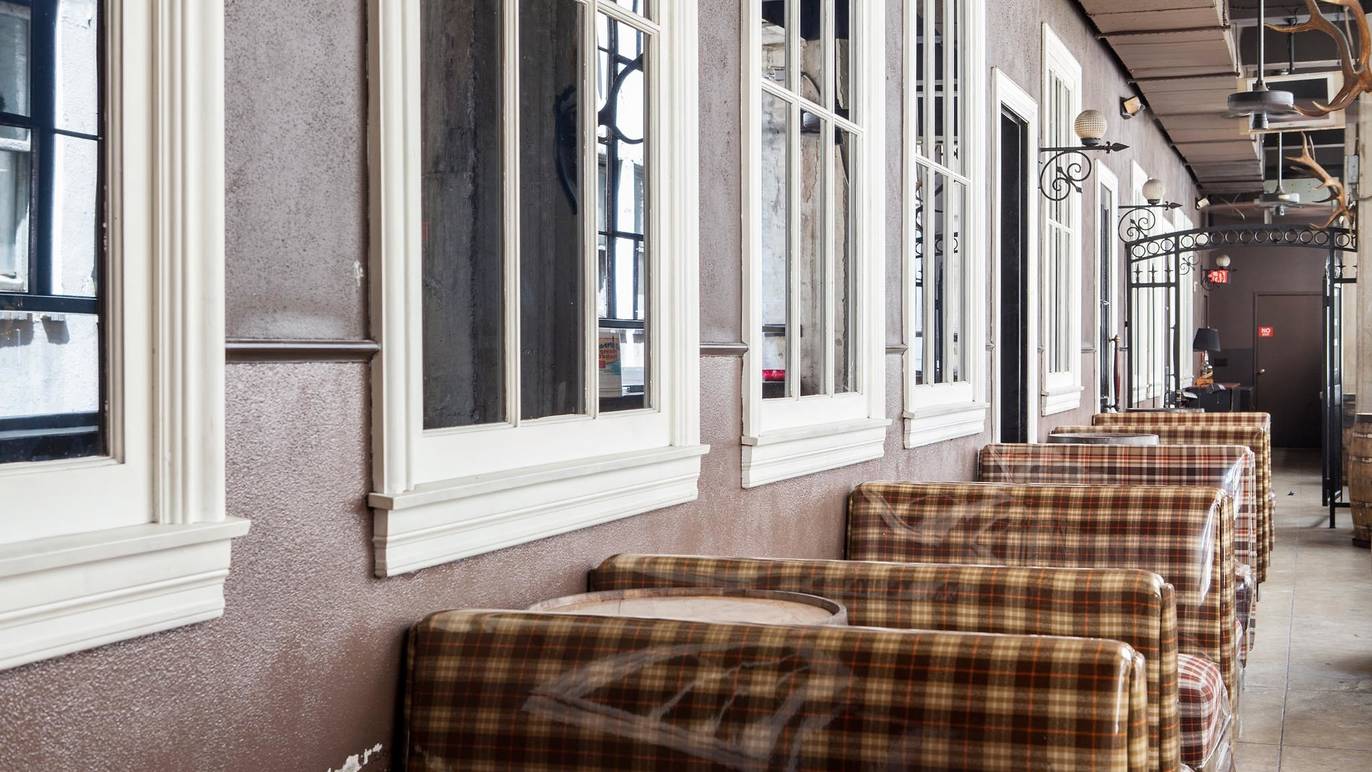 Seven Grand Bars in Downtown Financial District, Los Angeles