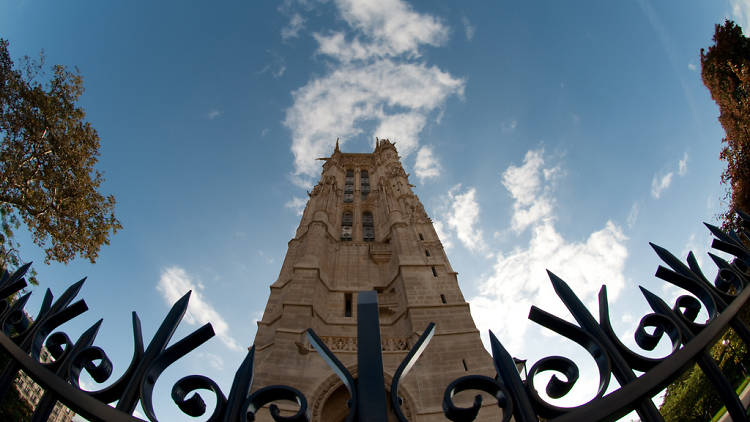 La Tour Saint-Jacques se dévoile