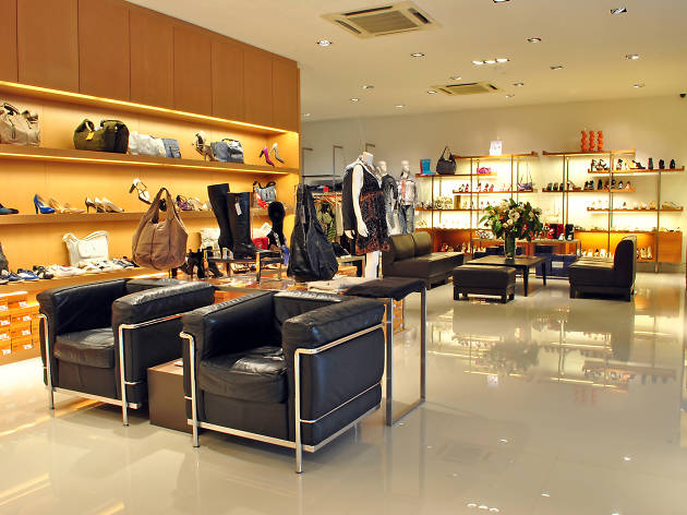 MO Outlet | Shopping in Sungai Besi, Kuala Lumpur