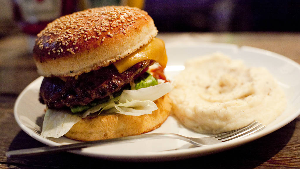 whoopi-goldburger-restaurants-in-shibuya-tokyo