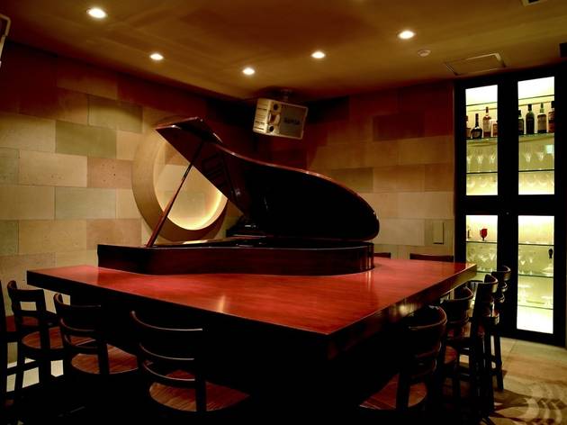 wine & music CADENZARE wine & music CADENZARE