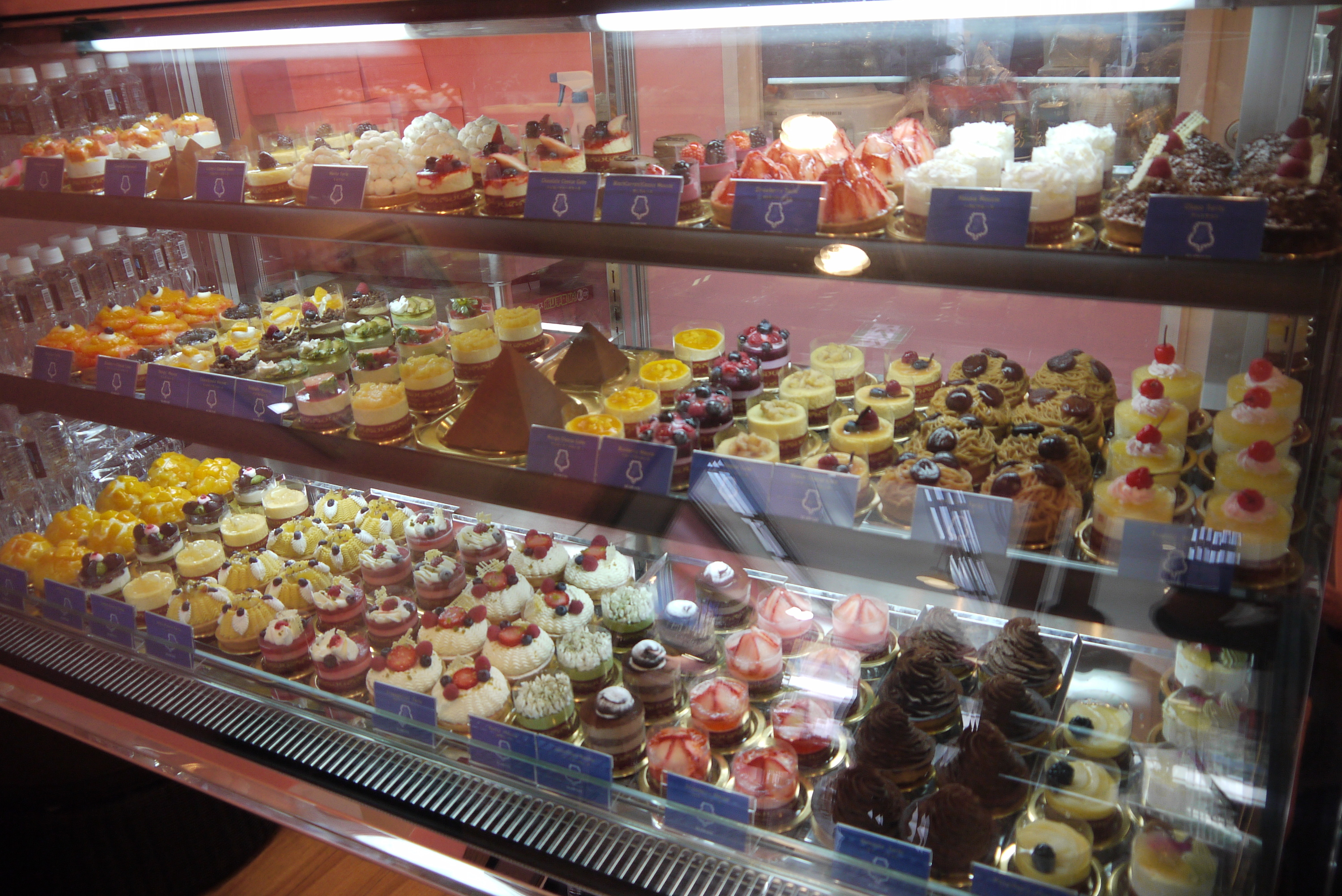 JJ Hawaii Harajuku Pastry Shop Shopping in Harajuku, Tokyo