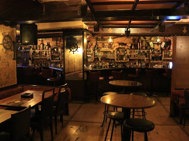 Captain S Cabin Bars And Pubs In Hamra Beirut Captain S Cabin