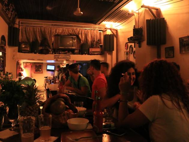 Chaplin Chaplin, Bars, Beirut