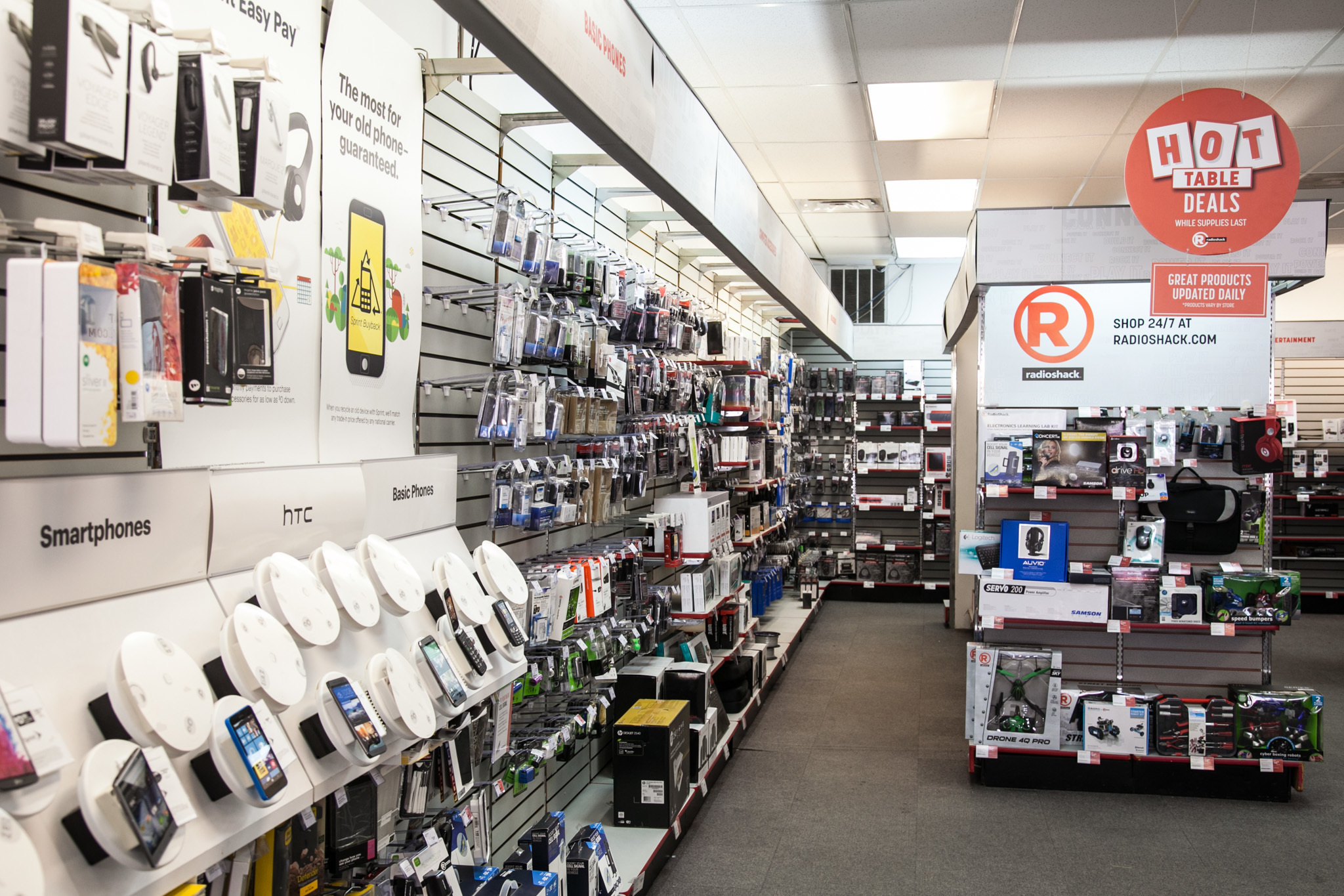 Best electronics stores in Chicago for audio, video, PCs & repair