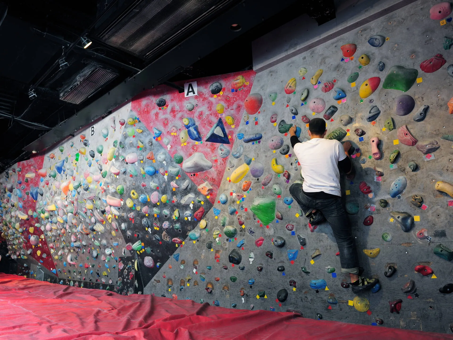 Fitness bouldering in Tokyo