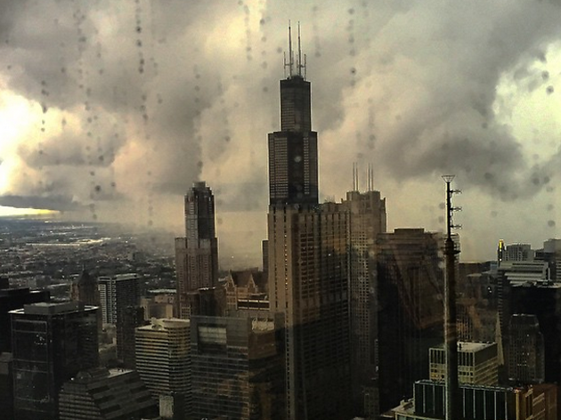 Frighteningly apocalyptic scenes from Chicago's tornado ...