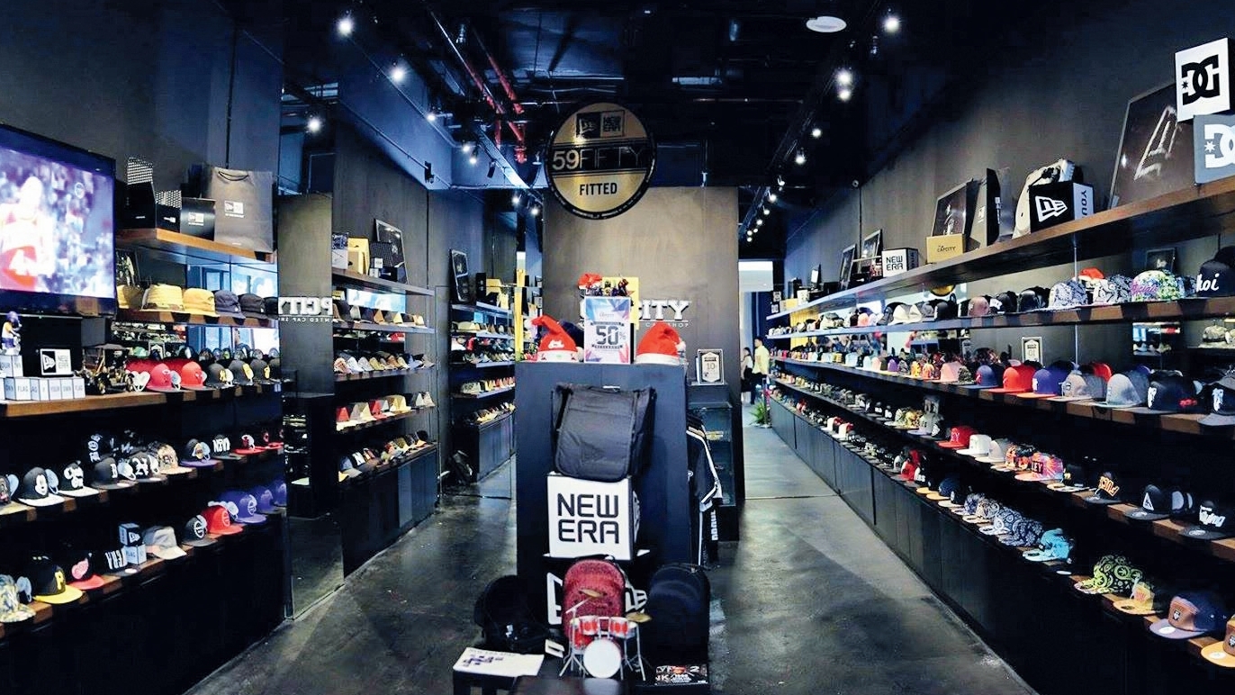 nike mid valley kl