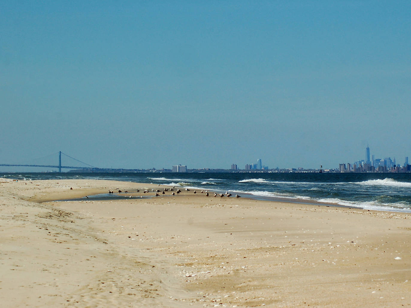 17 Best Beaches Near NYC to Visit Now For Fun In The Sun