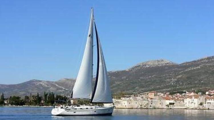 Boat in Trogir (15 metres) 9