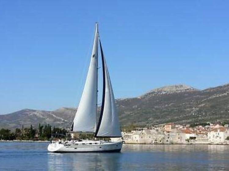 Boat in Trogir (15 metres) 9