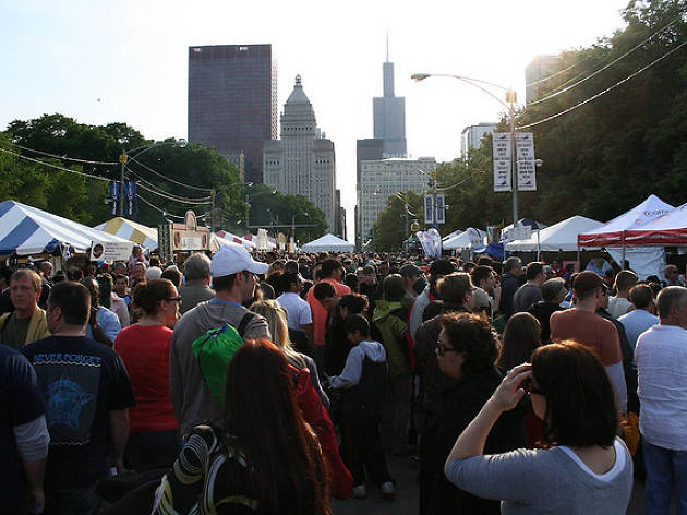 25 people you're guaranteed to run into at a Chicago street festival 25 people you're guaranteed to run into at a Chicago street festival