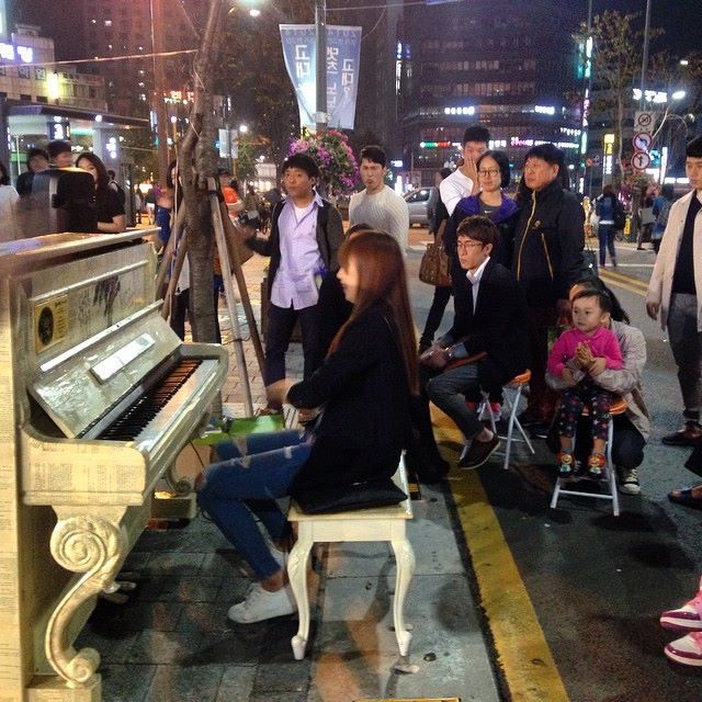 Sinchon main street Yonsei-ro pedestrian road with cafes bars and eateries after 2014 pedestrianization