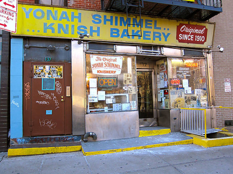 Yonah Schimmel Knish Bakery