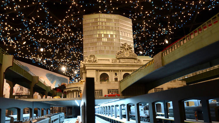 See a holiday train show