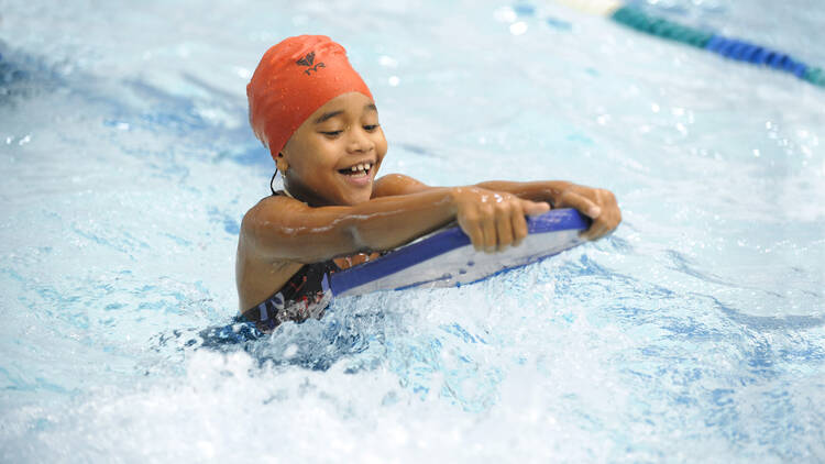 Asphalt Green's swimming lessons for kids