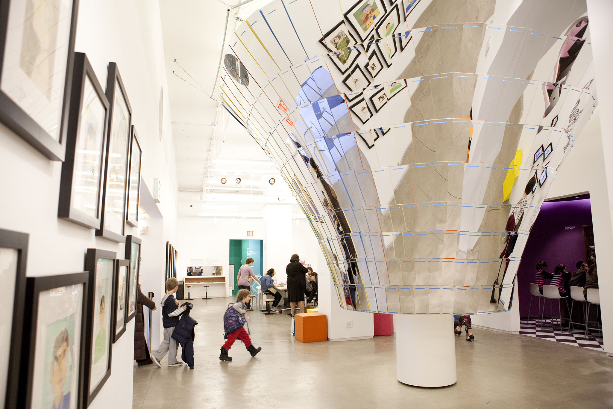 The children went to the museums. «Children's Museum» в Маскате. Arthur Sabin Museum of childhood. Children at the Museum. Fake Art Museum.