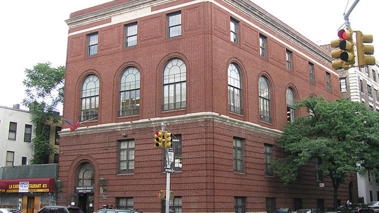 800px-nypl_washington_heights_branch,_manhattan.jpg