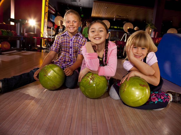 children bowling