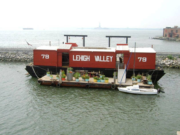 bk-waterfront museum and showboat barge cred. david sharp.jpg bk-waterfront museum and showboat barge cred. david sharp.jpg