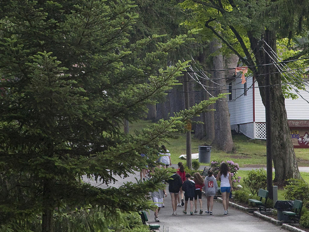 10 Best Sleepaway Camps in NY for Kids of All Ages 2024