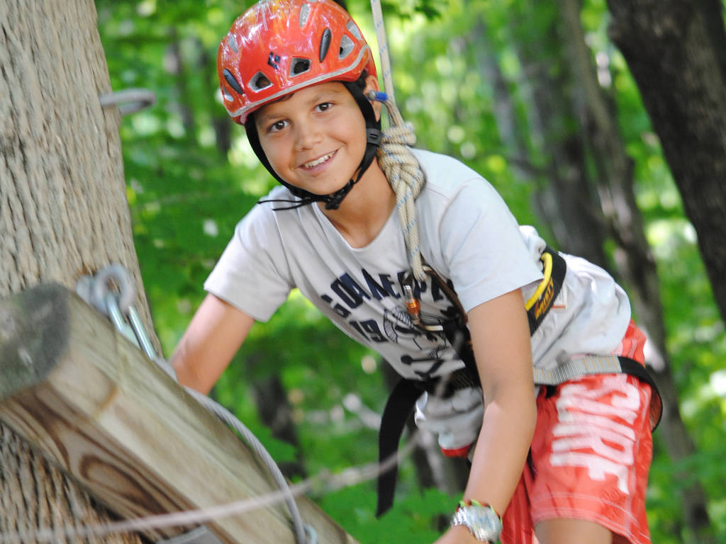 10 Best Sleepaway Camps in NY for Kids of All Ages 2024